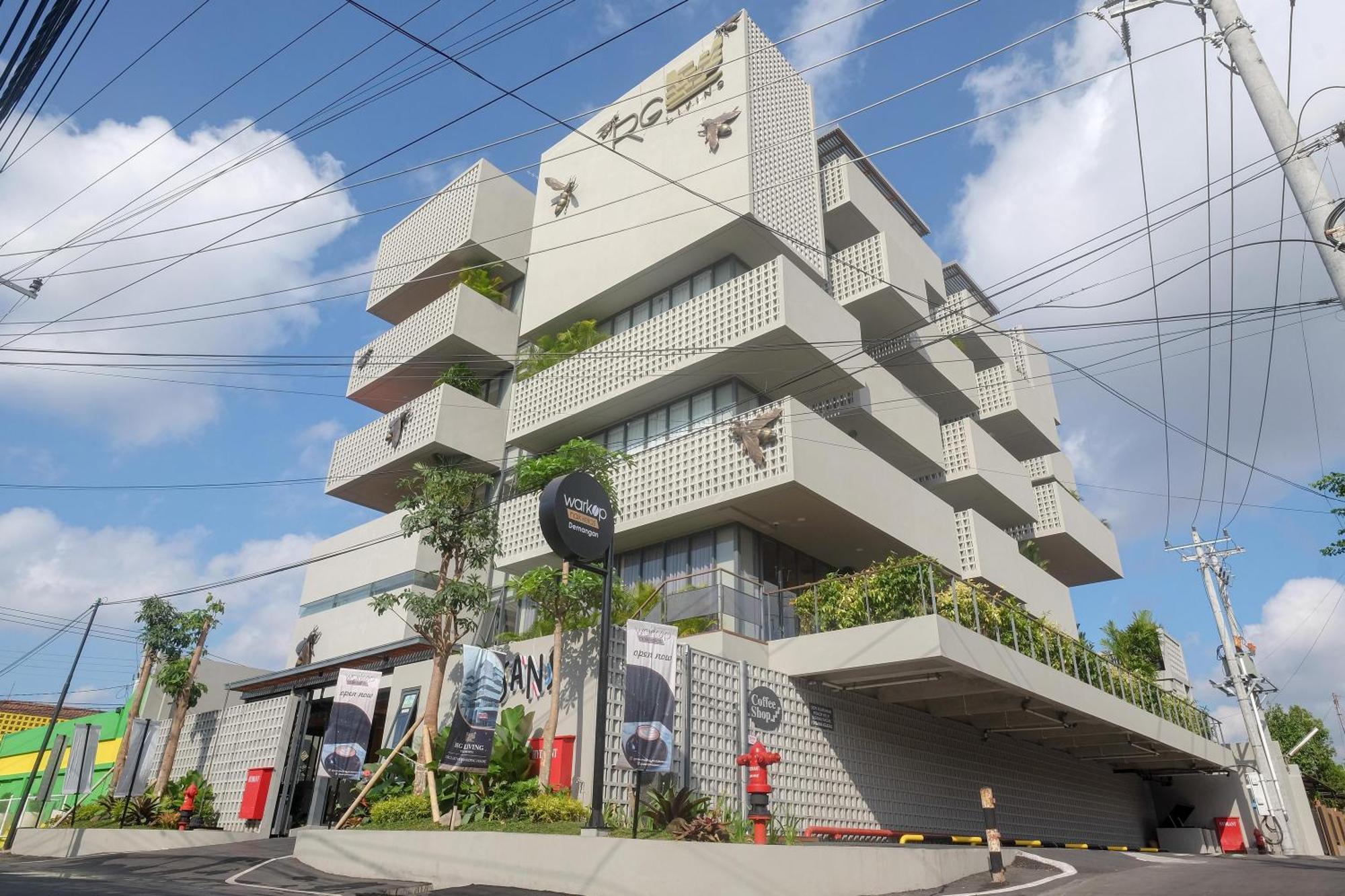 Sans Hotel Rg Living Jogja By Reddoorz Pakualaman Eksteriør bilde