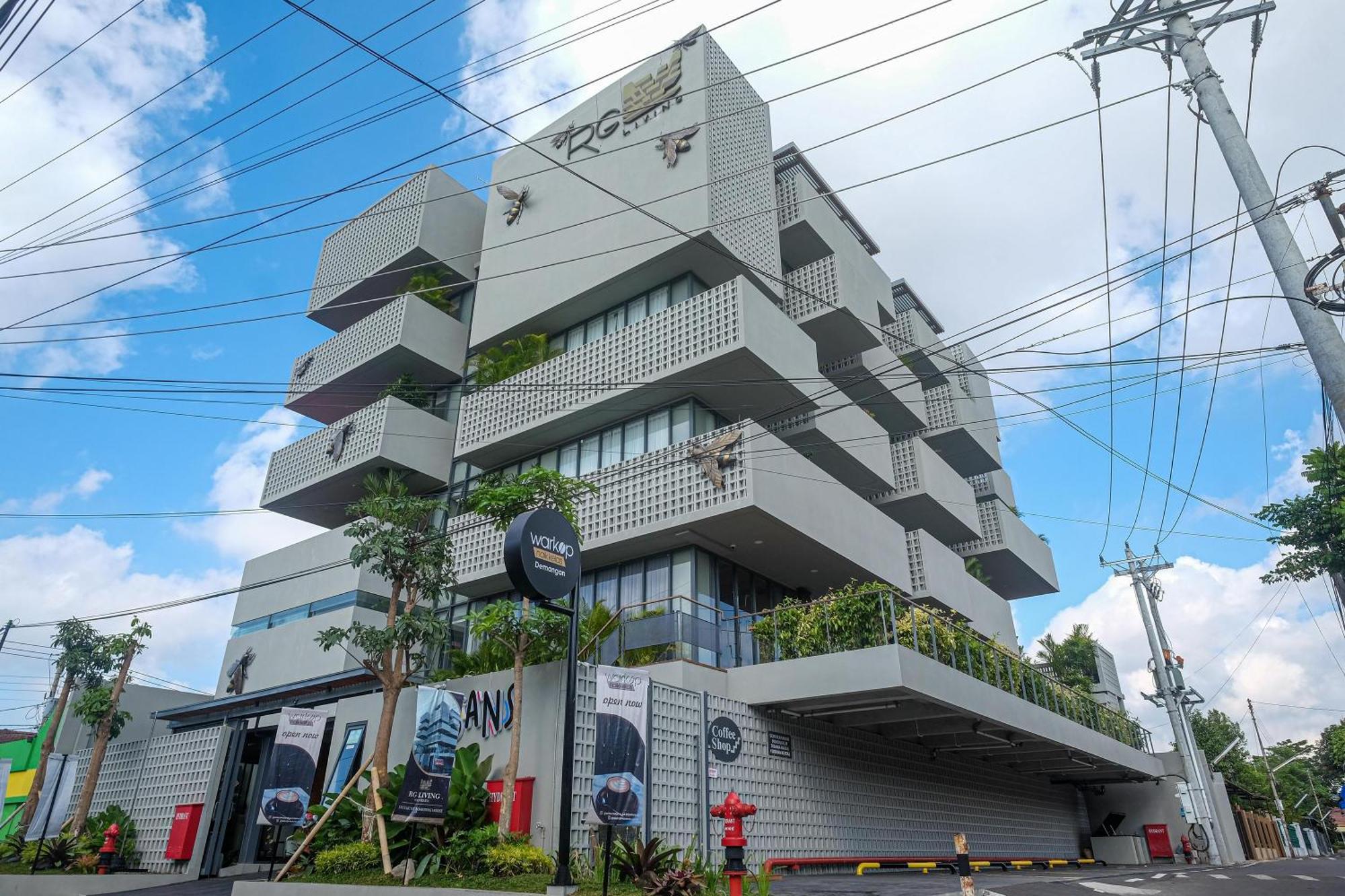 Sans Hotel Rg Living Jogja By Reddoorz Pakualaman Eksteriør bilde