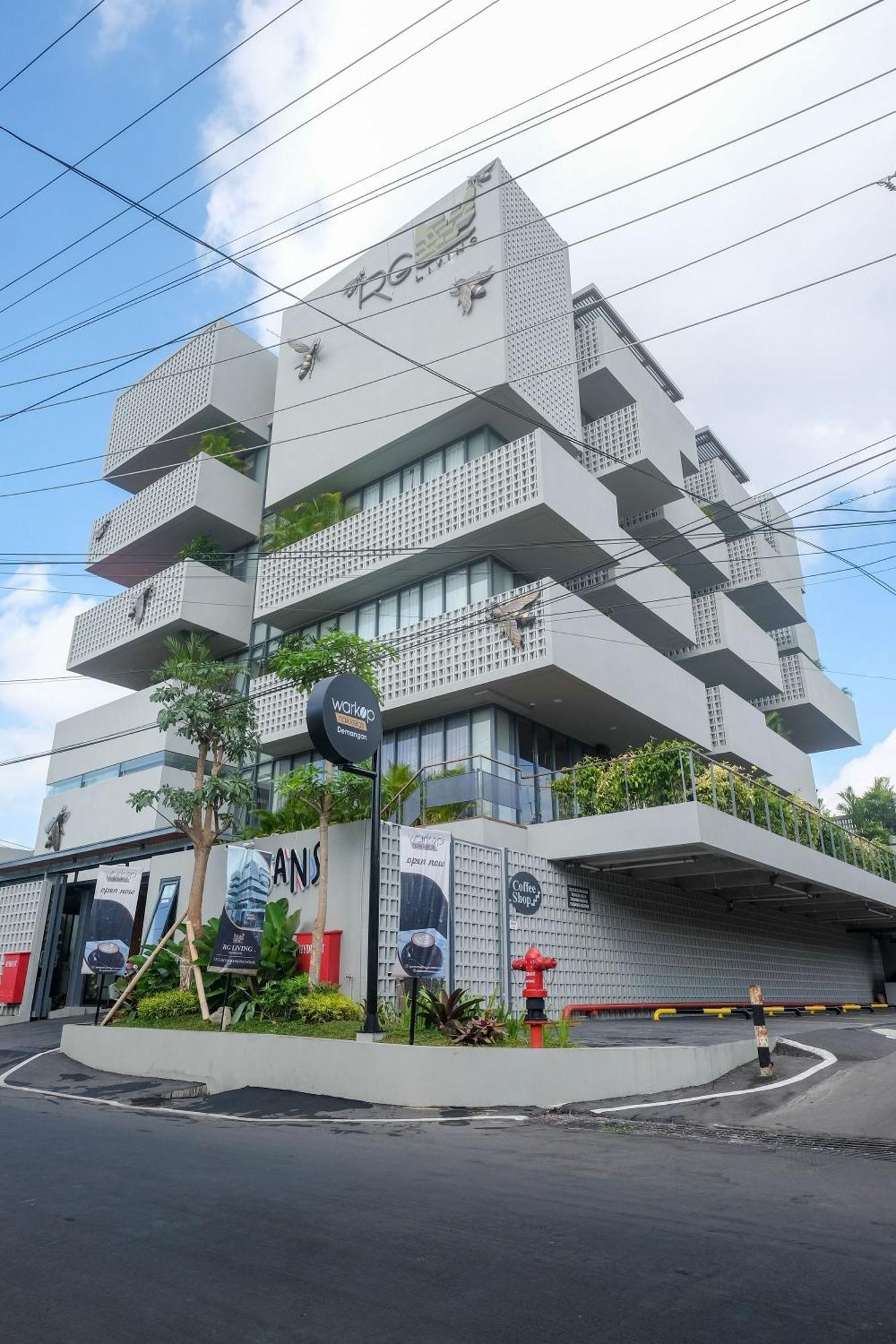 Sans Hotel Rg Living Jogja By Reddoorz Pakualaman Eksteriør bilde