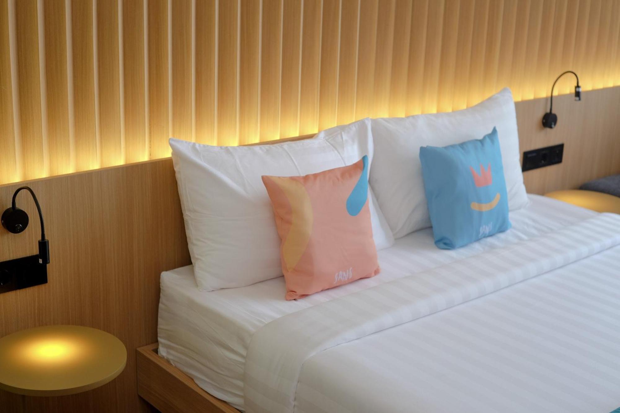 Sans Hotel Rg Living Jogja By Reddoorz Pakualaman Eksteriør bilde