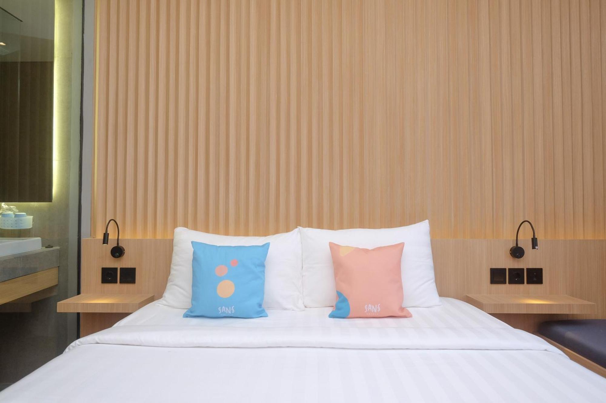 Sans Hotel Rg Living Jogja By Reddoorz Pakualaman Eksteriør bilde